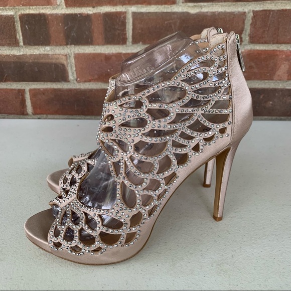 INC International Concepts Sarane Bisque Stud Peep-toe Rear Zipper Sandals - Picture 4 of 8